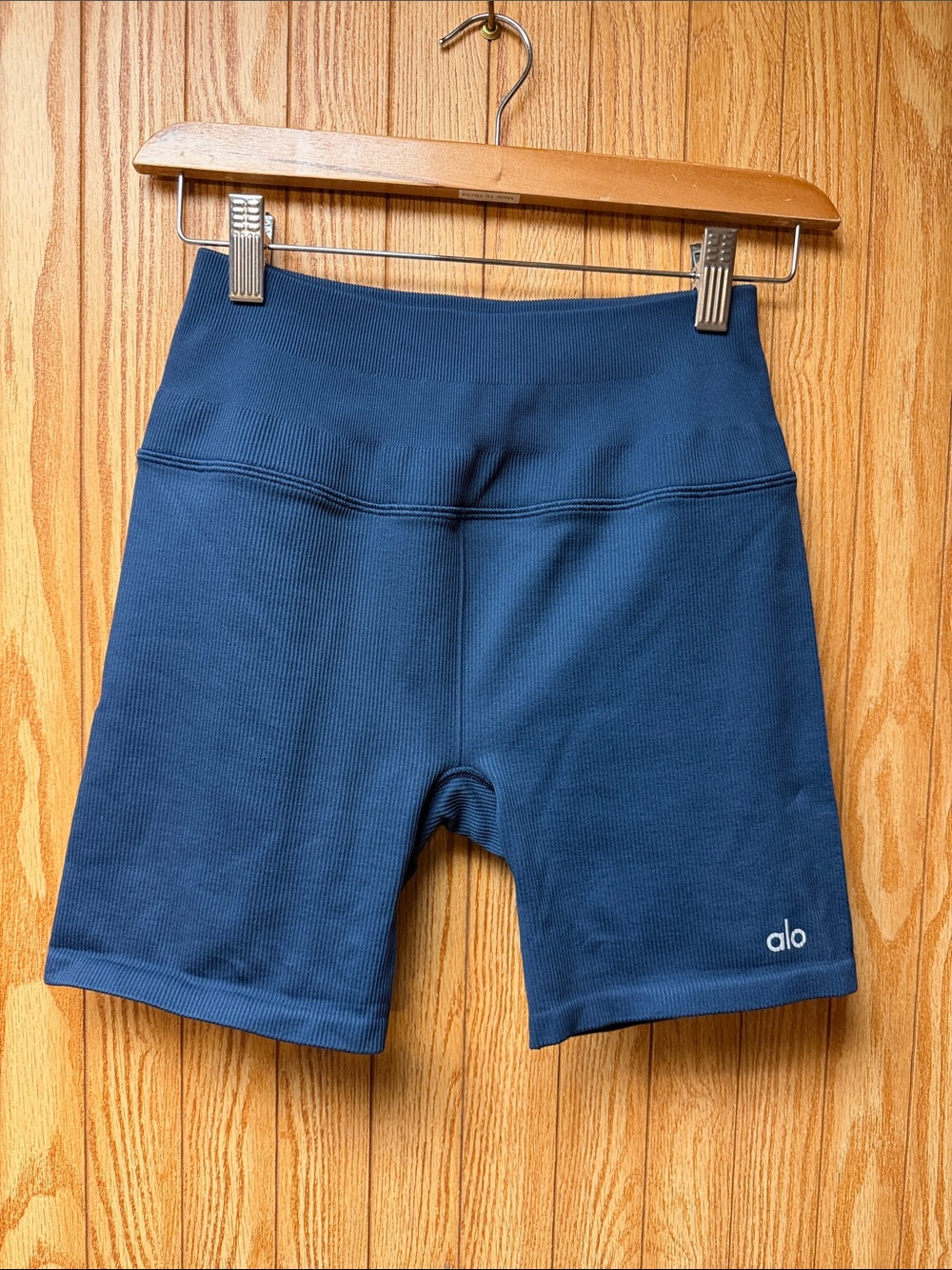 ALO Yoga Ribbed High-Waist Bike Shorts - Navy Blue